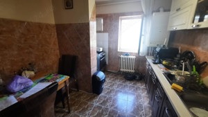 Zona ANAF (Hortensiei   Serelor)   ap. 4 camere, decomandat, 2 bai, etaj 2 - imagine 2