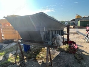 Vând concasor cu fălci