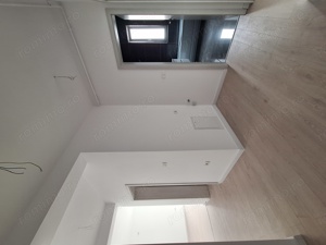 EtaJul 2. Model decomandat, spatios, 56 mp utili si terasa de 14 mp. - imagine 6