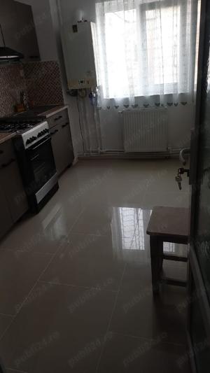 vand apartament 2 camere