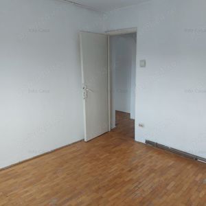 Vand apartament 3 camere - imagine 5