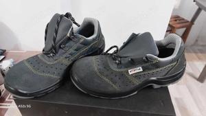 Pantofi munca cu bombeu metalic safety shoes 38,42 - imagine 2