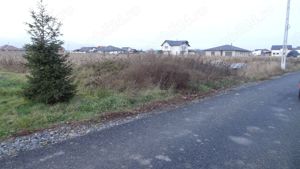 Mocira, vand teren 9 sau 18 ari, zona de case noi,strada Crinilor. - imagine 4