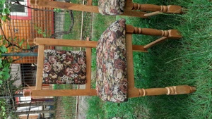 Scaune tapitate din lemn masiv