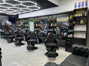 Men's world barbershop angajeaza frizer ( iță )