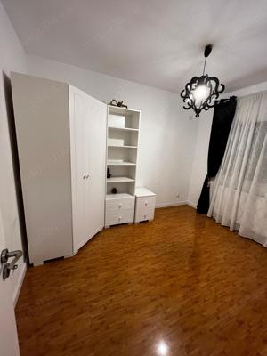 De Vânzare: Apartament la curte, 3 Camere - imagine 8