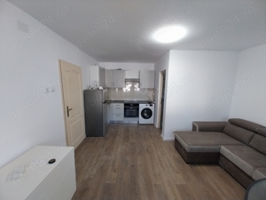 Ofer spre inchiriere apartament zona parc - imagine 2