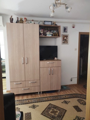 Vand apartament 2 camere  - imagine 8