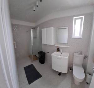 Vand apartament 2 camere bloc nou - imagine 8