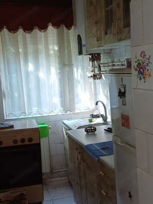 Piata Dacia de vanzare apartament cu 3 camere la etajul 1 - imagine 8