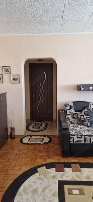 Apartament de vanzare semidecomandat  - imagine 2