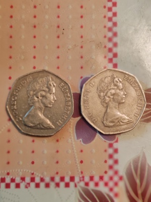 Monede Regina Elisabeta 2 anii 1973,1978 de 50 pence. 