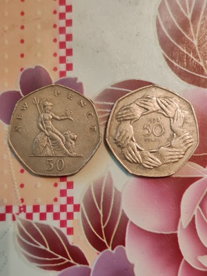 Monede Regina Elisabeta 2 anii 1973,1978 de 50 pence.  - imagine 2