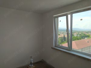 Apartament decomandat 3 camere, 65mp (62mp util), etaj 10, Zona Ultracentrală Onești - imagine 8