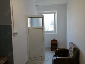 Vand apartament 2 camere Comuna Sandra - imagine 6