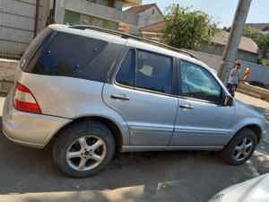 Vand Mercedes ML 400 CDI an 2002 diesel Cutie automata 3200 Eur negociabil - imagine 2