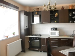 Apartament cu 4 camere decomandat în Turnişor - imagine 4