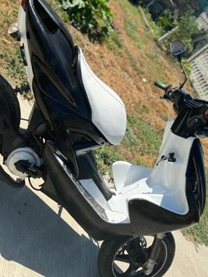 Vând scuter Yamaha Aerox - imagine 5