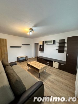 Apartament renovat 2 camere Vasile Aaron - imagine 6