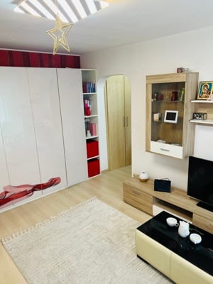 Închiriez apartament doua camere Brancoveanu - imagine 2