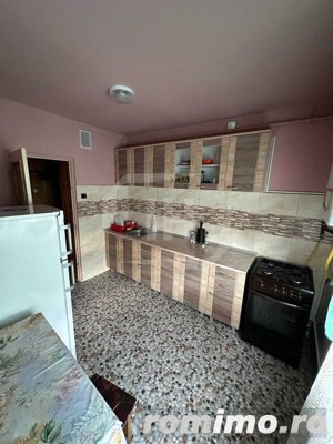 Apartament 3 camere decomandat 76 mp + 3 balcoane, zona Calvaria - imagine 3