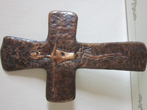 cadou rar Cruce stilizata cupru alama lucrata manual Germania 1950