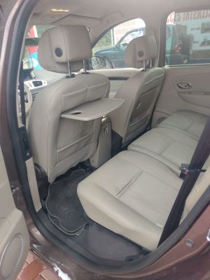 Renault Megan Scenic 1500 tdci an 2010 - imagine 5