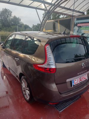 Renault Megan Scenic 1500 tdci an 2010 - imagine 4