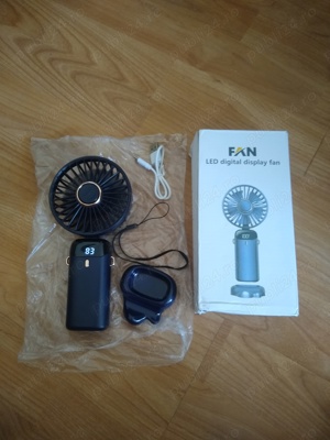 Mini ventilator pliabil cu suport afisaj Led 5 viteze reincarcabil -UK