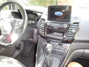 Ford Grand Tourneo - imagine 9