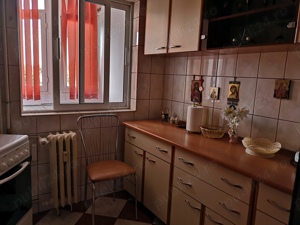 Închiriez apartament cu 3 camere  - imagine 3