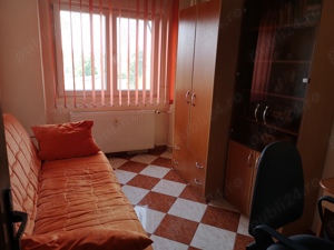 Închiriez apartament cu 3 camere  - imagine 7