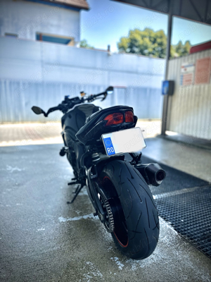 Yamaha FZ1 N All Black - imagine 2