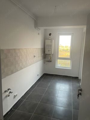 Apartament 2 cam, nou,  parțial mobilat, loc parcare acoperit. - imagine 3