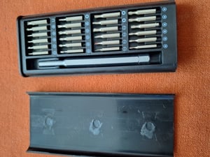 Trusa de surubelnite  cu biti