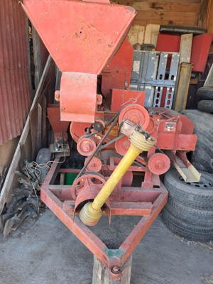 Vând culegător porumb ZMAJ222 si toplet - imagine 2