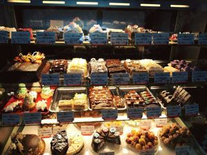 Vand vitrina cofetarie frigorifica, patiserie neutră si cuptor 10 tavi - imagine 3