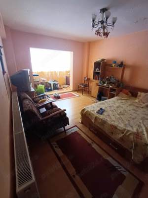 Apartament cu 2 camere decomandat pe Valea Prahovei - imagine 2