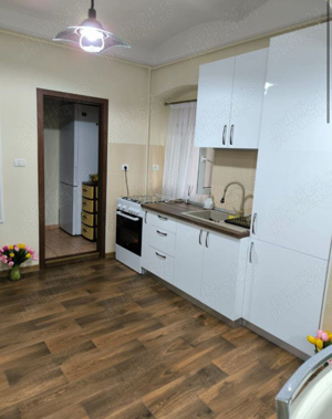 De vânzare apartament 3 camere Piața Bălcescu centru  - imagine 2