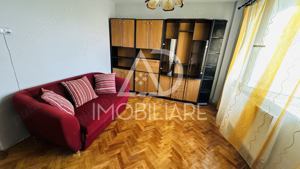 Vânzare apartament 3 camere, etaj 3 , strada Mioriței - imagine 3