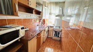 Vânzare apartament 3 camere, etaj 3 , strada Mioriței - imagine 8