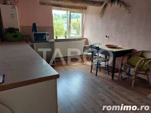 Casa in Marpod 30 km de Sibiu toate utilitatile 3 camere teren 961 mp - imagine 7