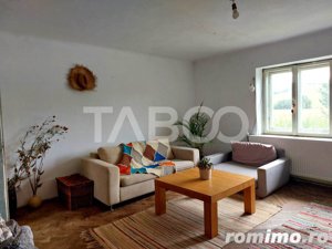 Casa in Marpod 30 km de Sibiu toate utilitatile 3 camere teren 961 mp - imagine 2