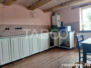 Casa in Marpod 30 km de Sibiu toate utilitatile 3 camere teren 961 mp - imagine 12