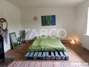 Casa in Marpod 30 km de Sibiu toate utilitatile 3 camere teren 961 mp - imagine 5