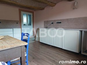 Casa in Marpod 30 km de Sibiu toate utilitatile 3 camere teren 961 mp - imagine 6