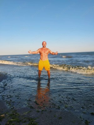 Masaj tantric yoni pentru femei care se ingrijesc de sanatatea, feminitatea si erotismul lor.