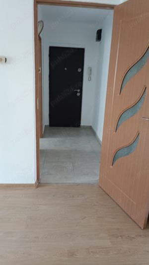 Închiriez apartament 3 camere - imagine 2