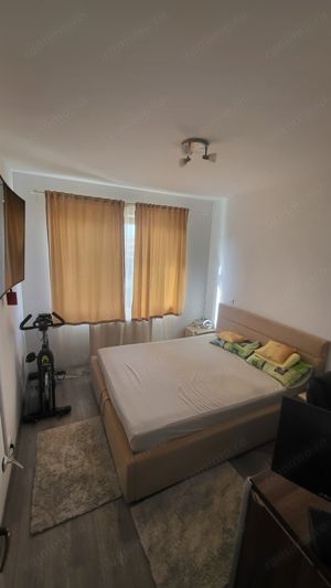 Apartament 3 camere Cartierul Solar Berceni - imagine 5