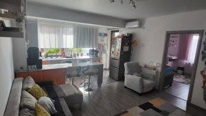 Apartament 3 camere Cartierul Solar Berceni - imagine 3